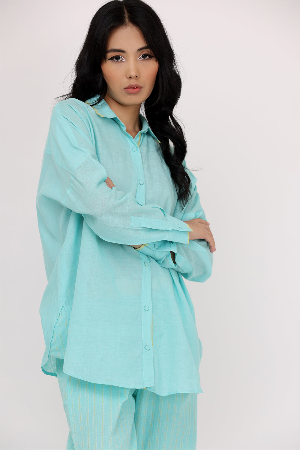 PLAIN BLUE BOXY SHIRT
