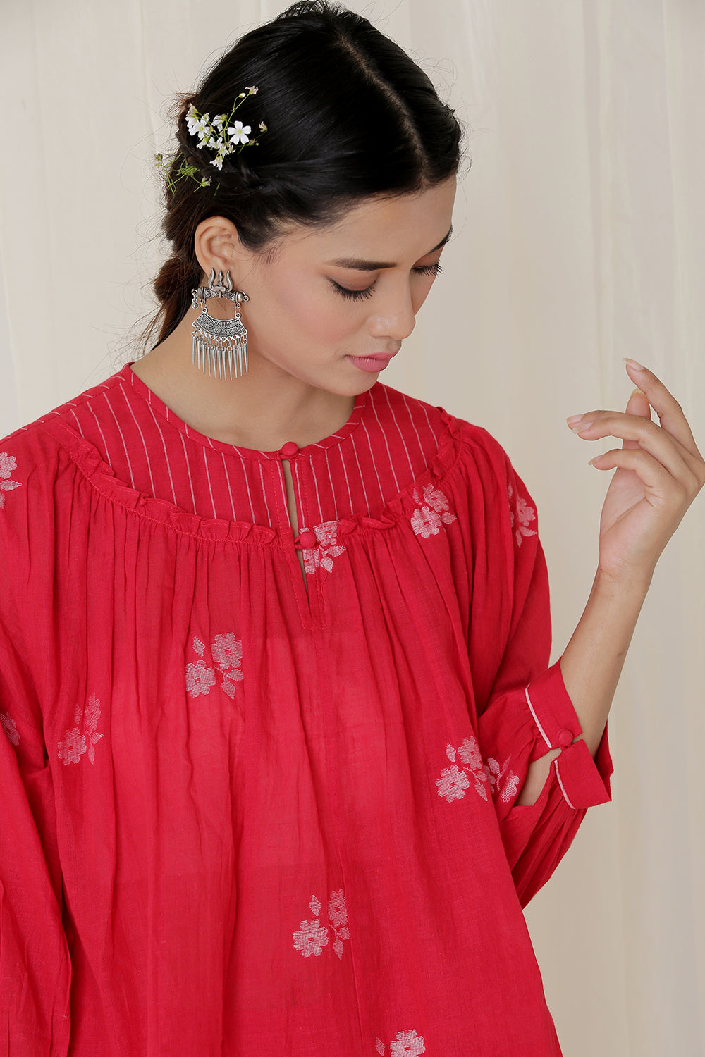 GATHER YOK SHIRT (RED)