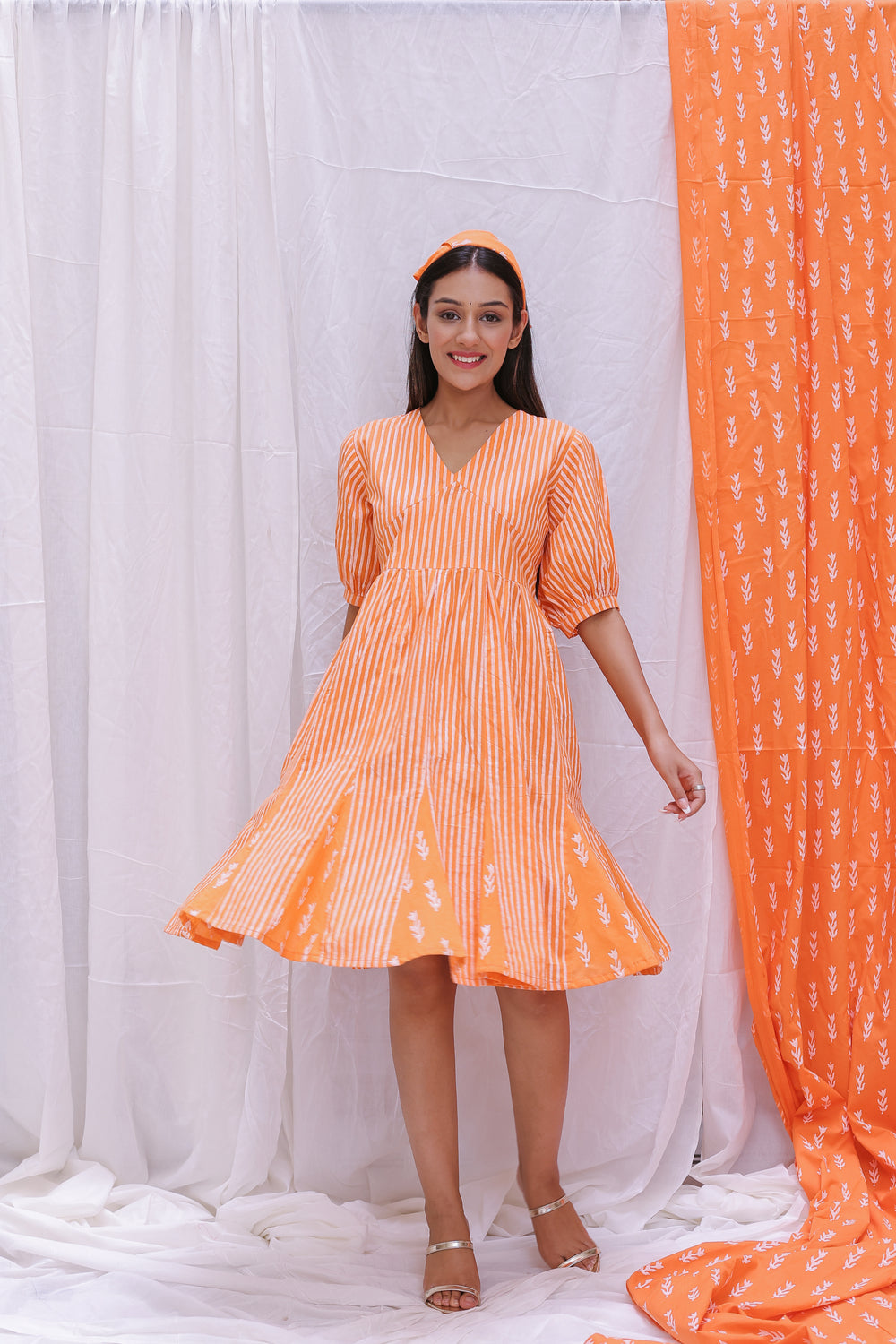 PUFF SLEEVES SHORT DRESS
