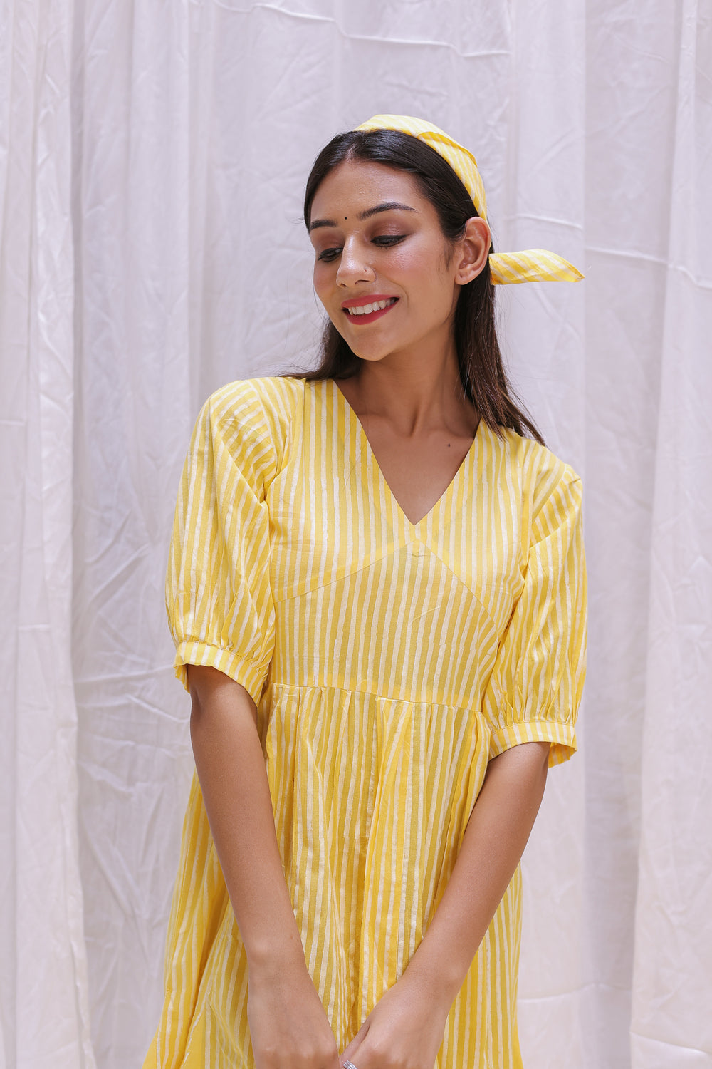 PUFF SLEEVES SHORT DRESS