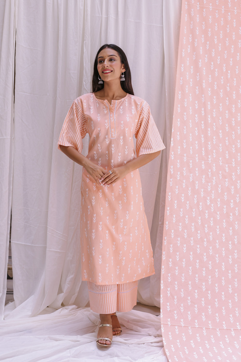 BROAD SRTIP SLEEVES KURTA SET OF-2