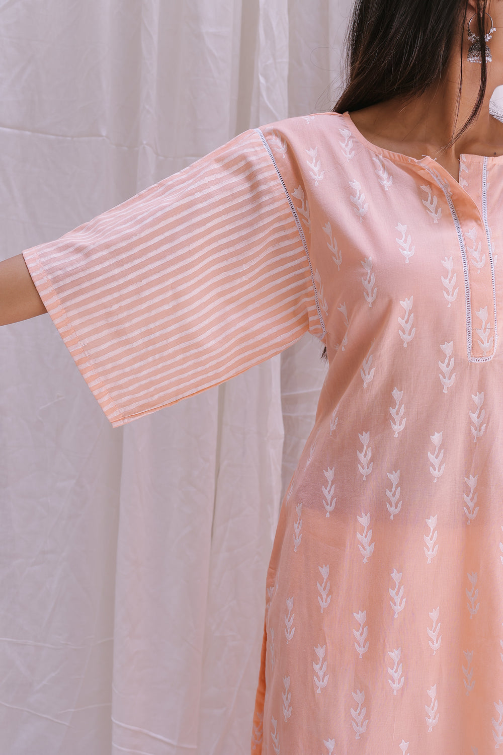 BROAD SRTIP SLEEVES KURTA SET OF-2