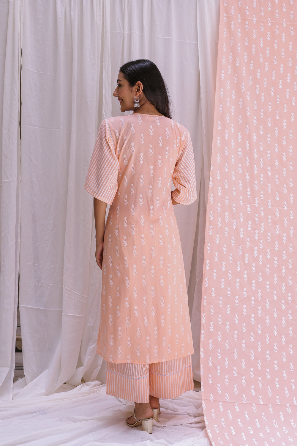 BROAD SRTIP SLEEVES KURTA SET OF-2