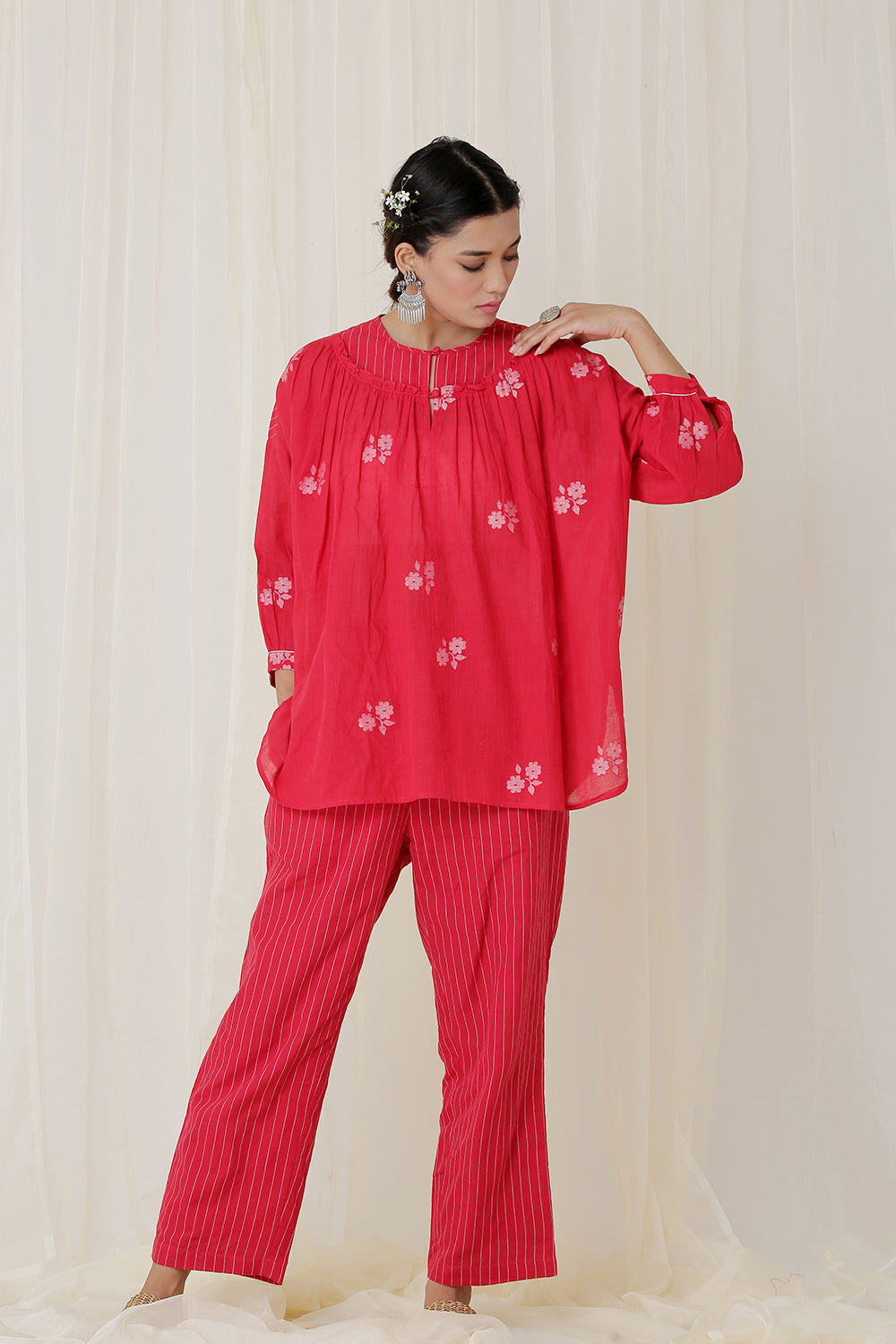 GATHER YOK SHIRT (RED)