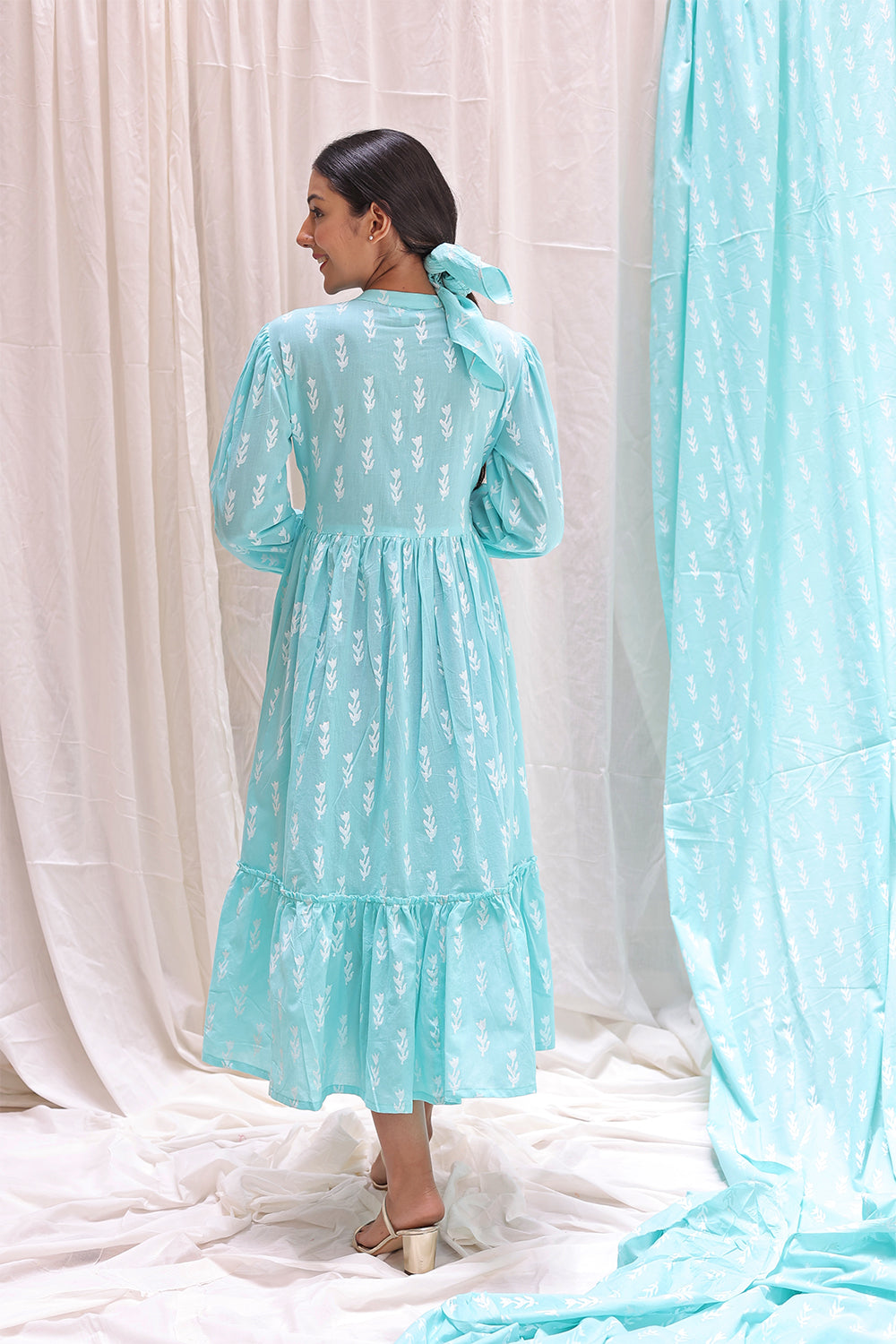 LIGHT BLUE ROUND YOK DRESS