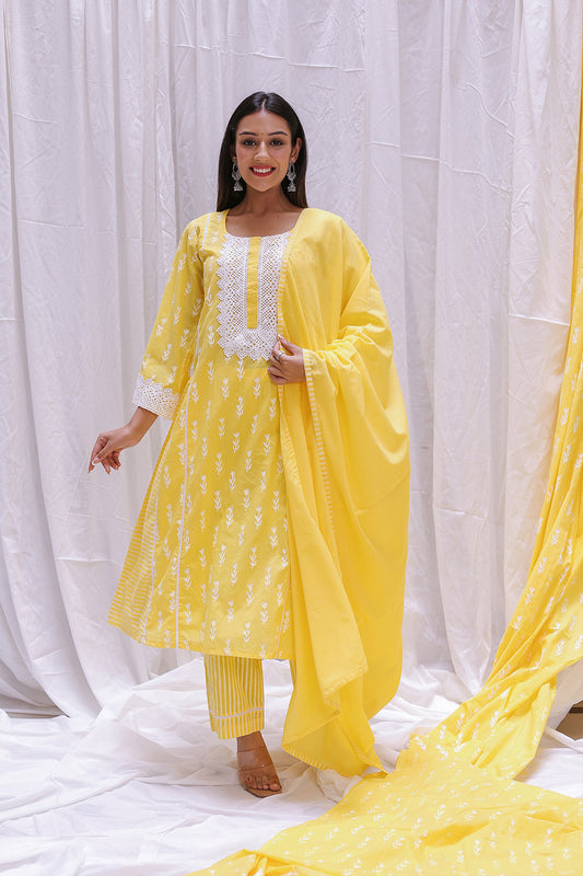 PLAIN YELLOW DUPTTA