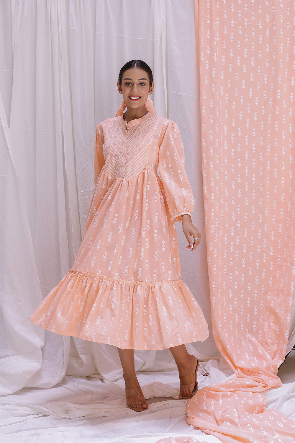 PEACH ROUND YOK DRESS