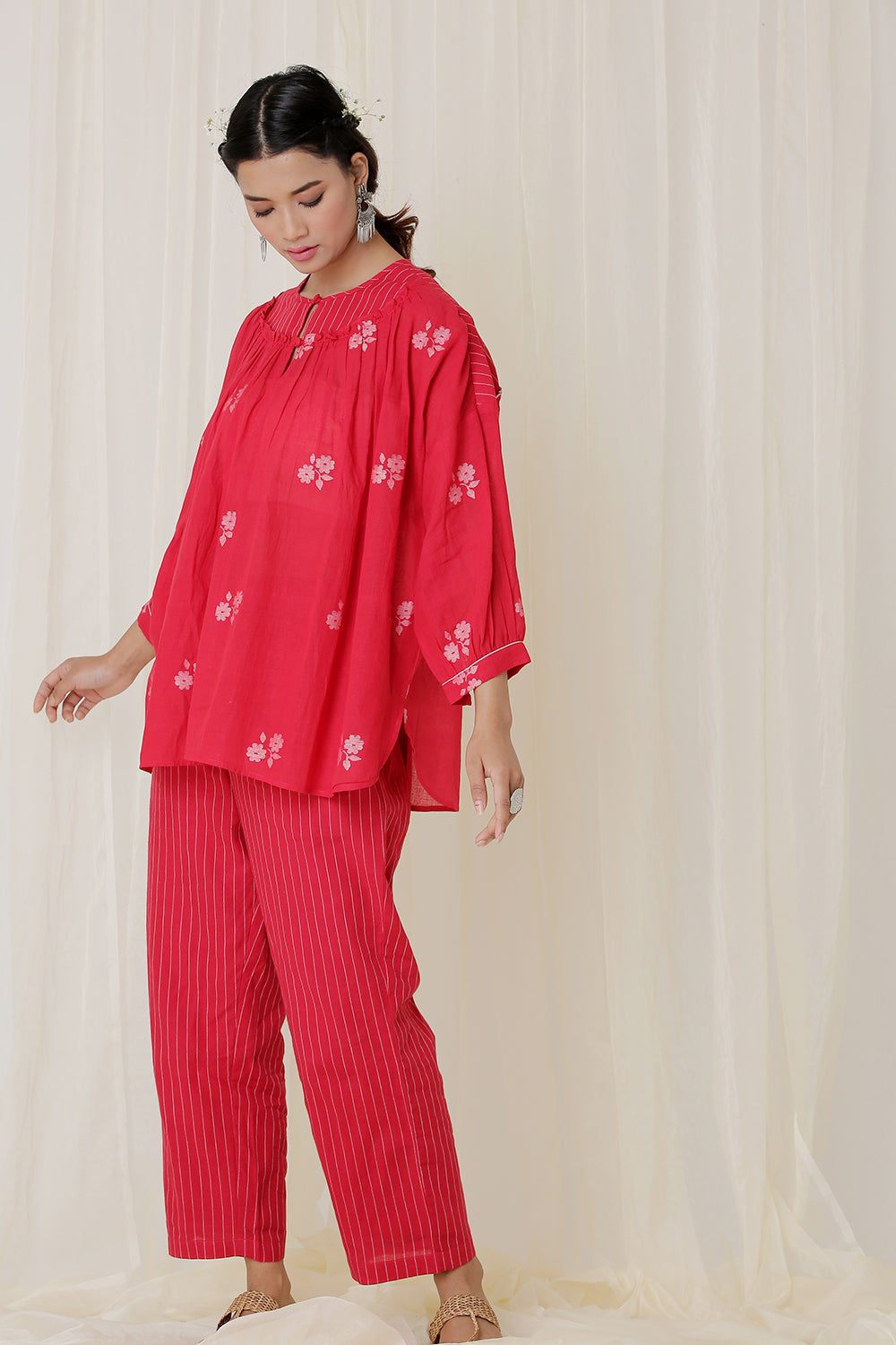 GATHER YOK SHIRT (RED)