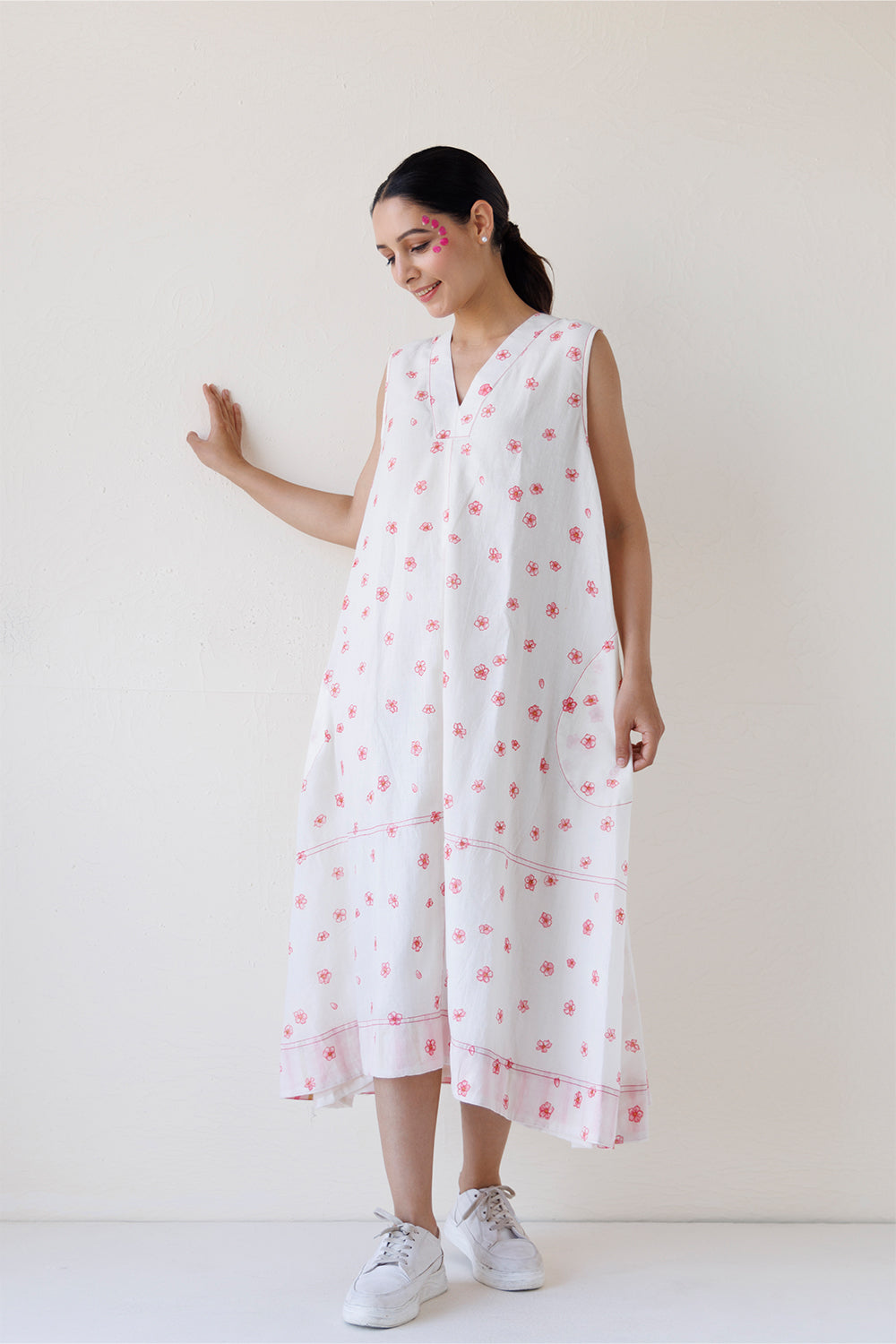 WHITE A-LINE POCKET DRESS
