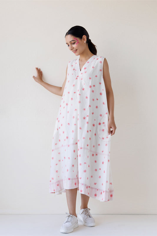 WHITE A-LINE POCKET DRESS