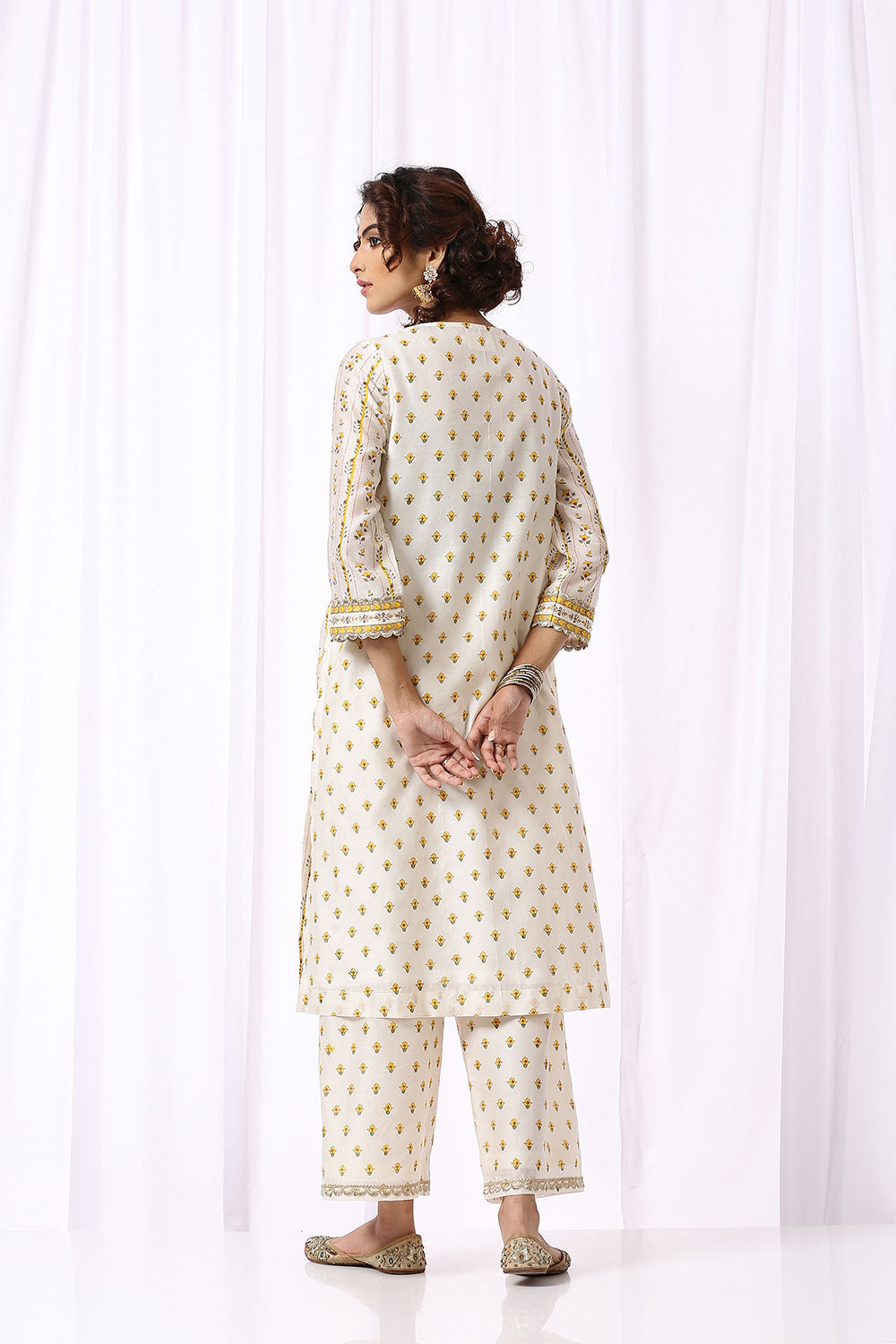 WHITE BASE CHANDERI HAND BLOCK PRINTED 'V' NECK KURTA SET OF -2