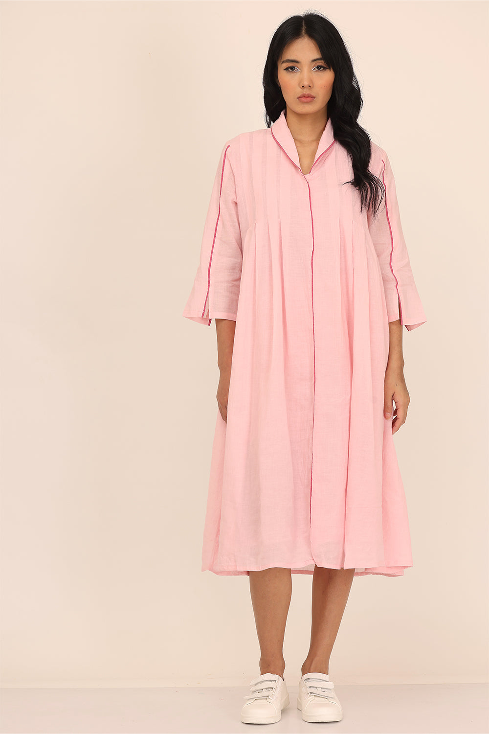 BOX SPLIT COLLAR DRESS