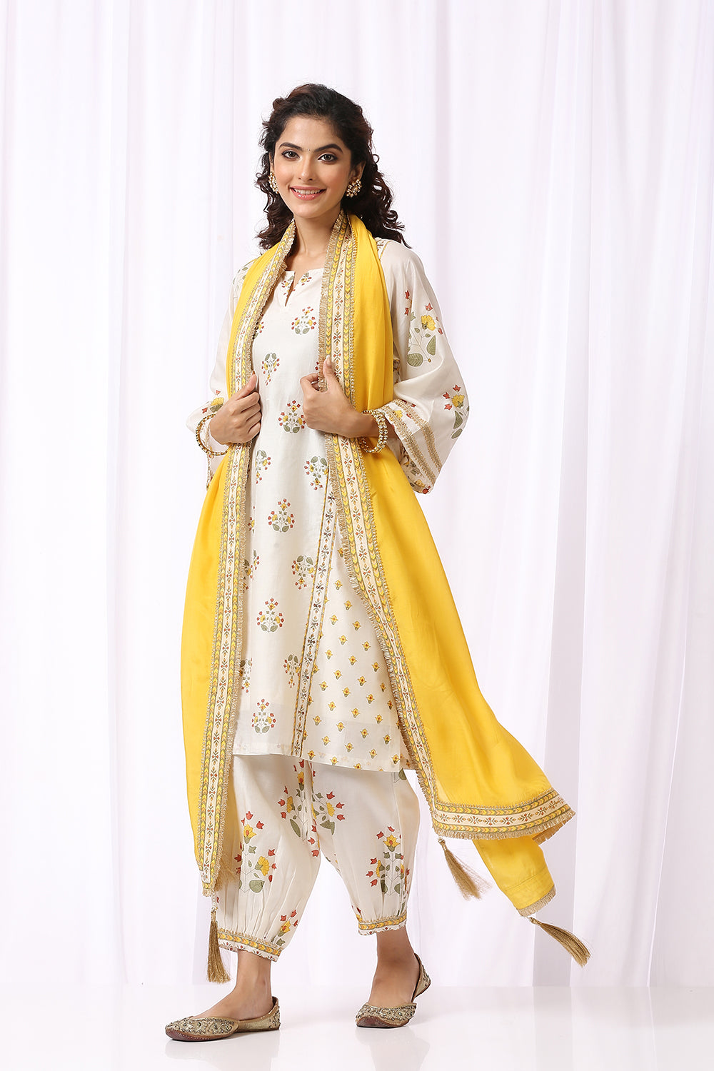 WHITE BASE CHANDERI HAND BLOCK PRINTED CHOGA SET OF-2