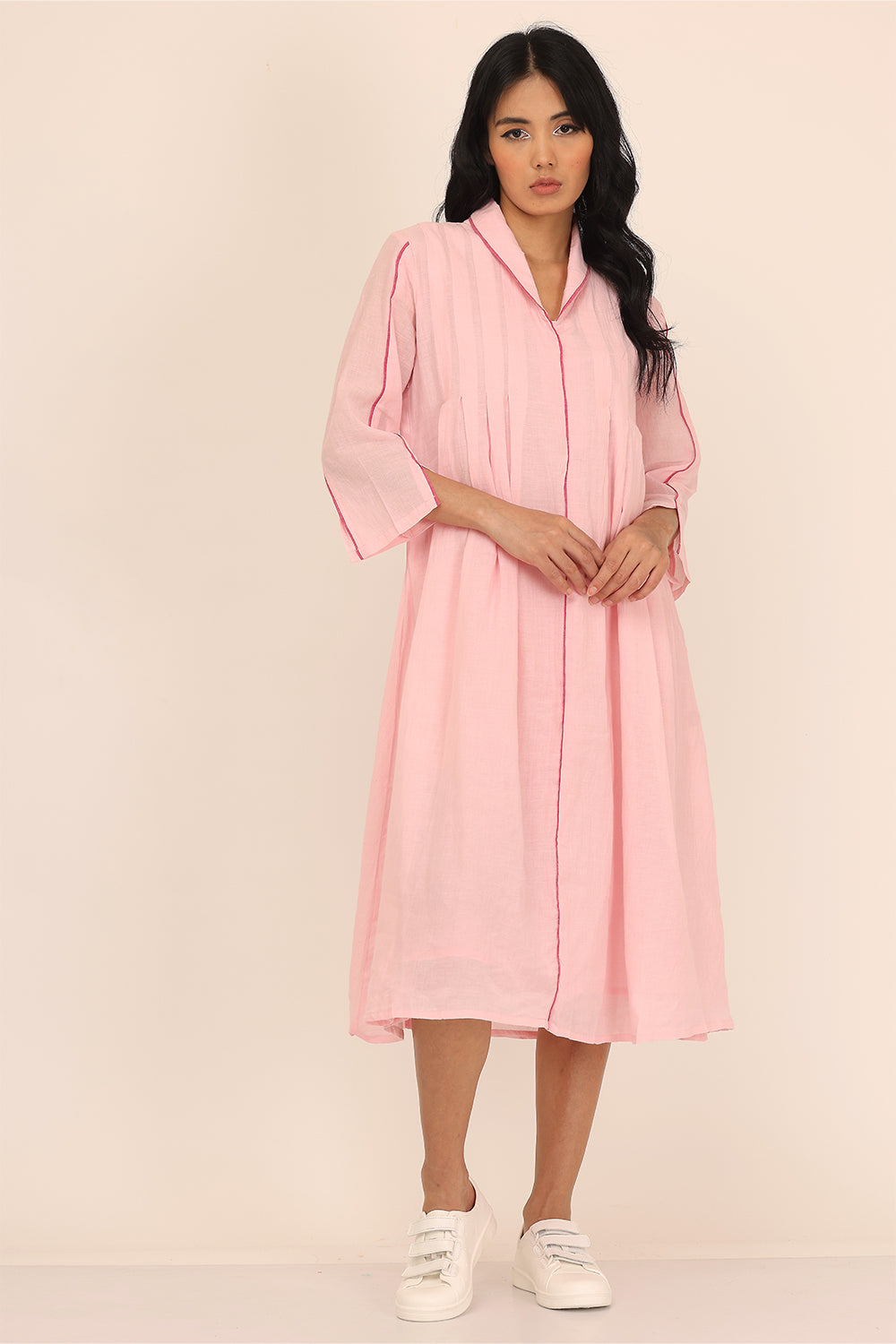 BOX SPLIT COLLAR DRESS