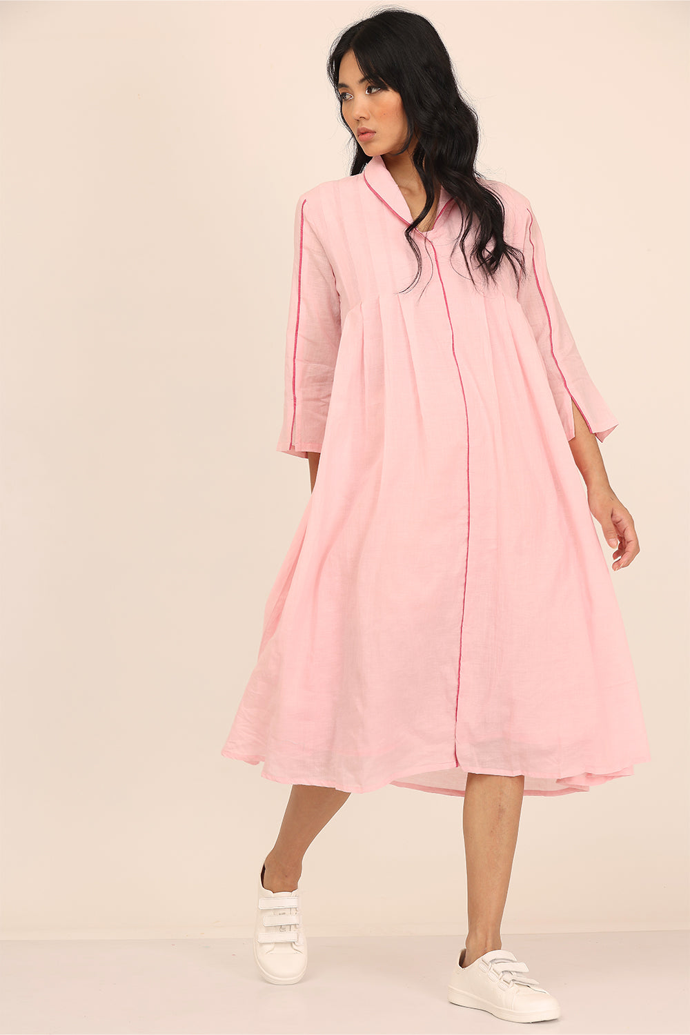 BOX SPLIT COLLAR DRESS
