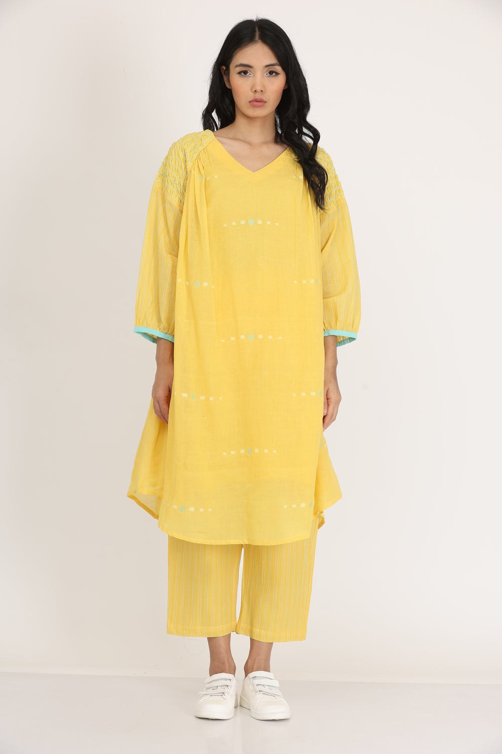 SMOCKEY SHOULDER KURTA SET OF-2