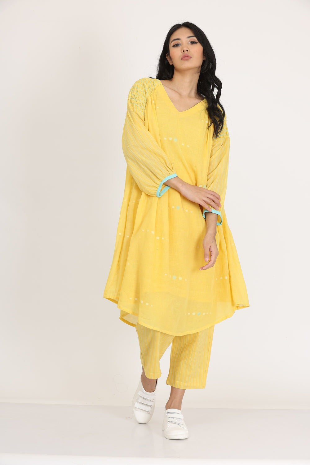 SMOCKEY SHOULDER KURTA SET OF-2