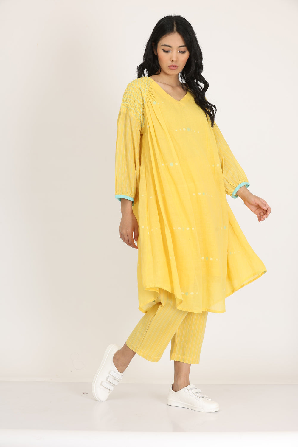 SMOCKEY SHOULDER KURTA SET OF-2