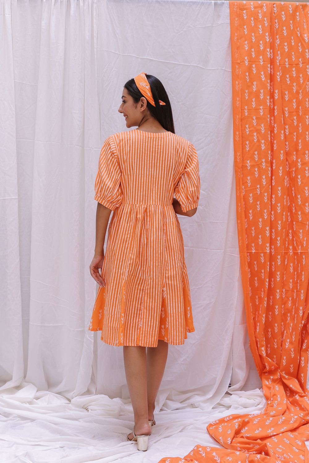 PUFF SLEEVES SHORT DRESS