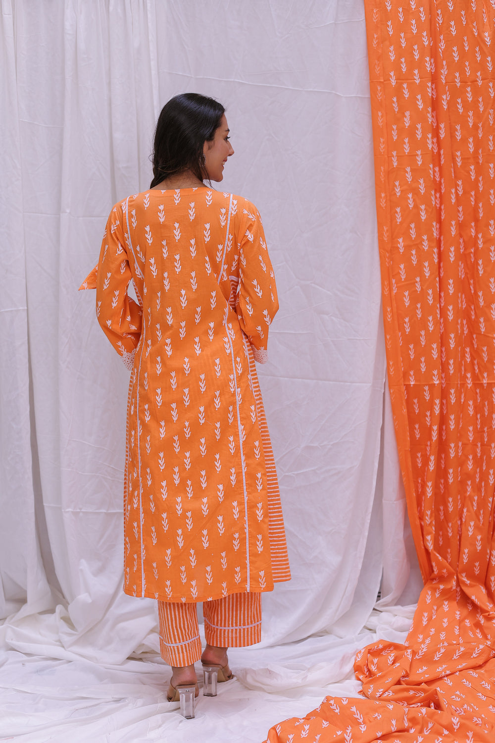FINE CAMBRIC COTTON  FABRIC