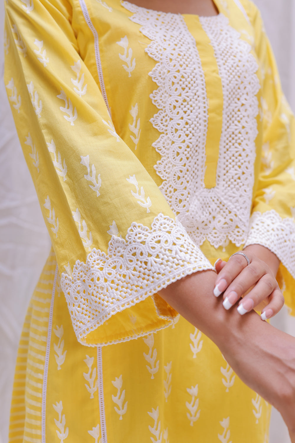 SIDE PANEL STRIP KURTA SET OF-2