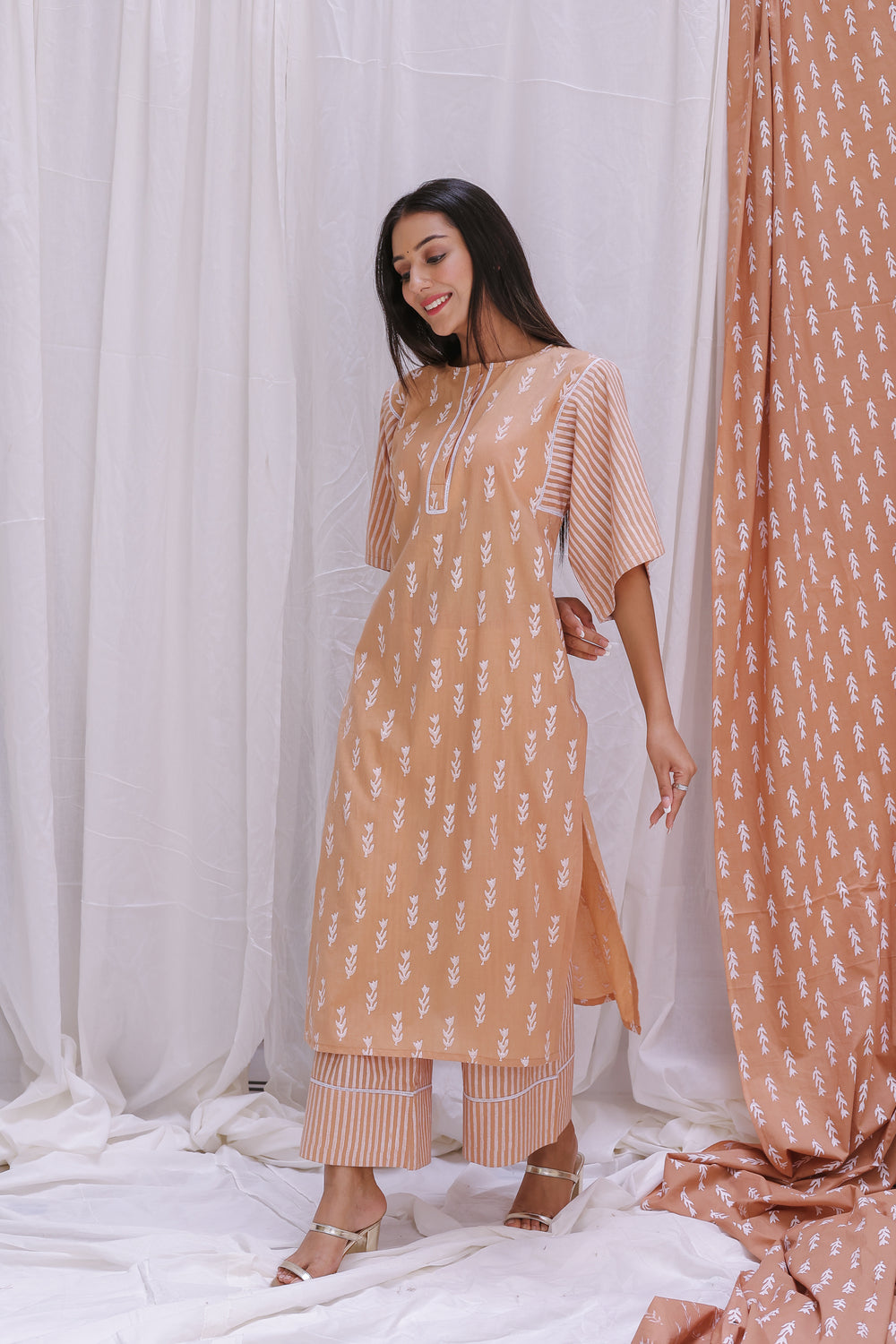 BROAD SRTIP SLEEVES KURTA SET OF-2