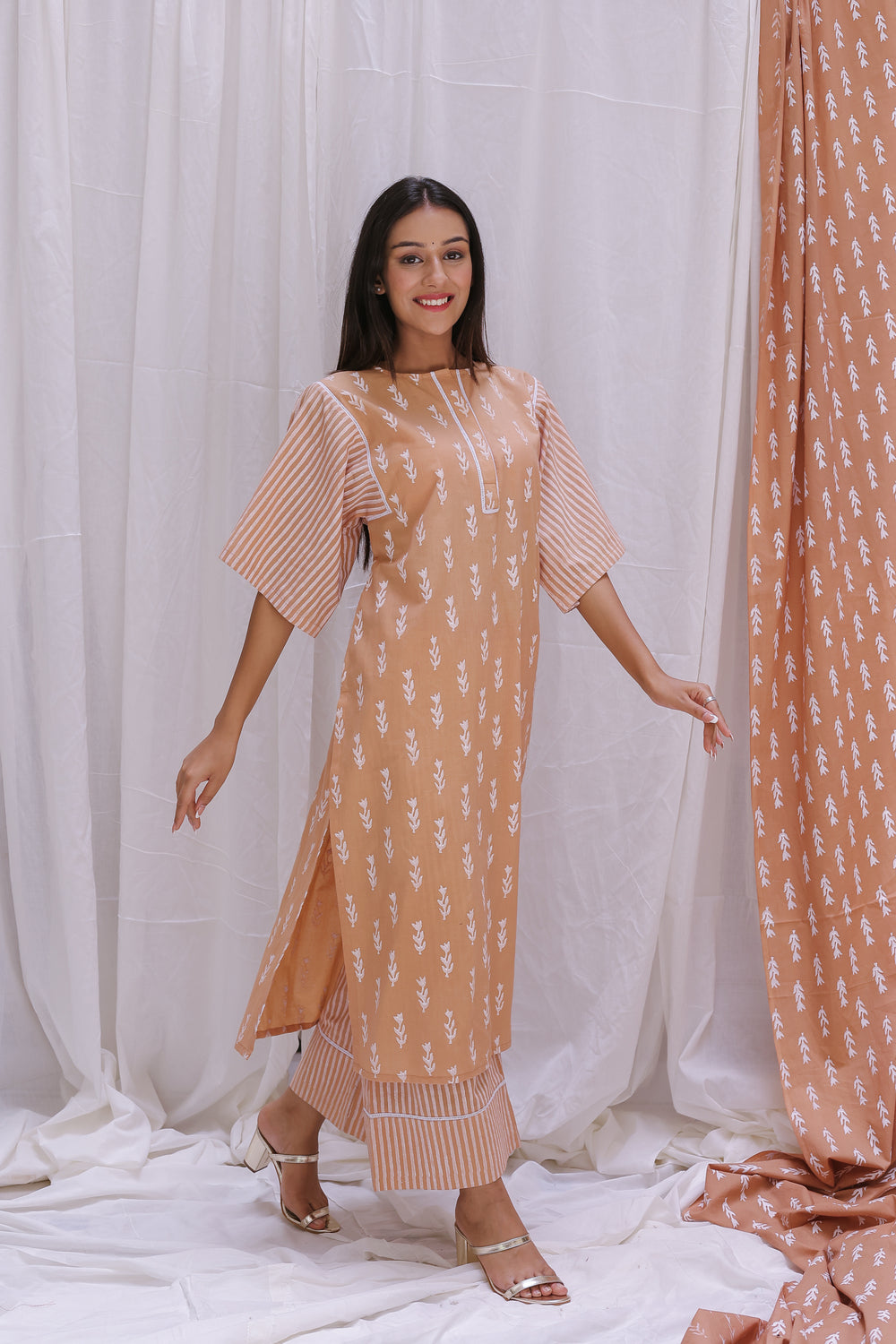 BROAD SRTIP SLEEVES KURTA SET OF-2