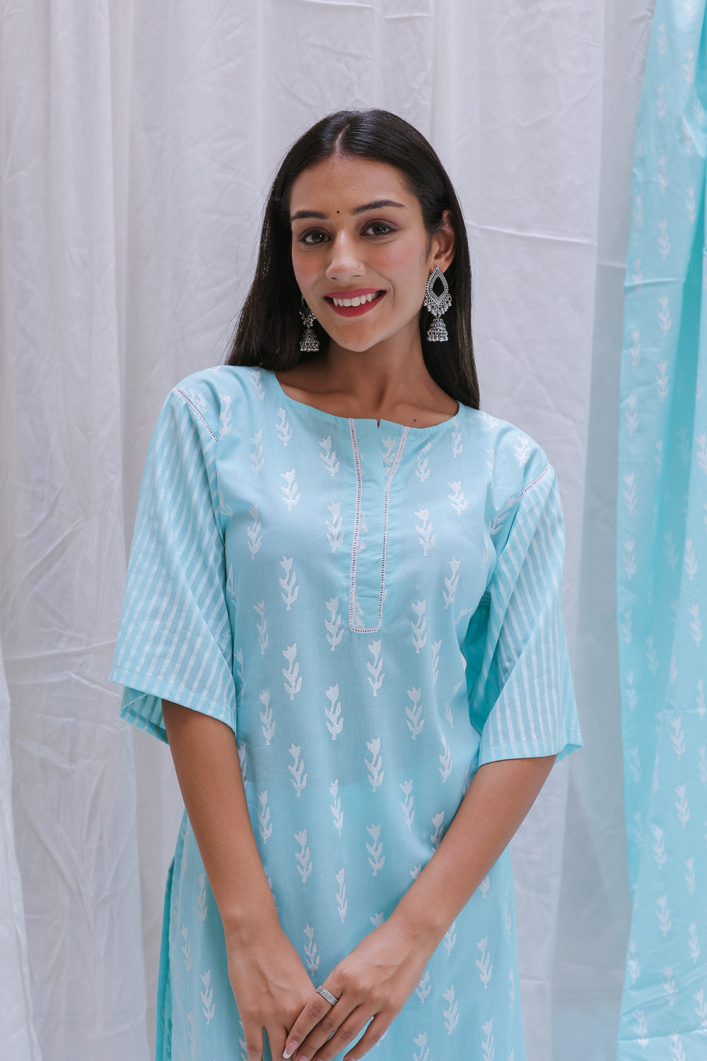 BROAD SRTIP SLEEVES KURTA SET OF-2