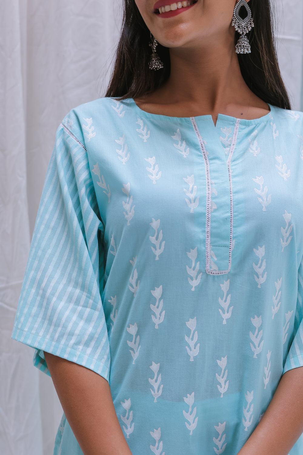 BROAD SRTIP SLEEVES KURTA SET OF-2