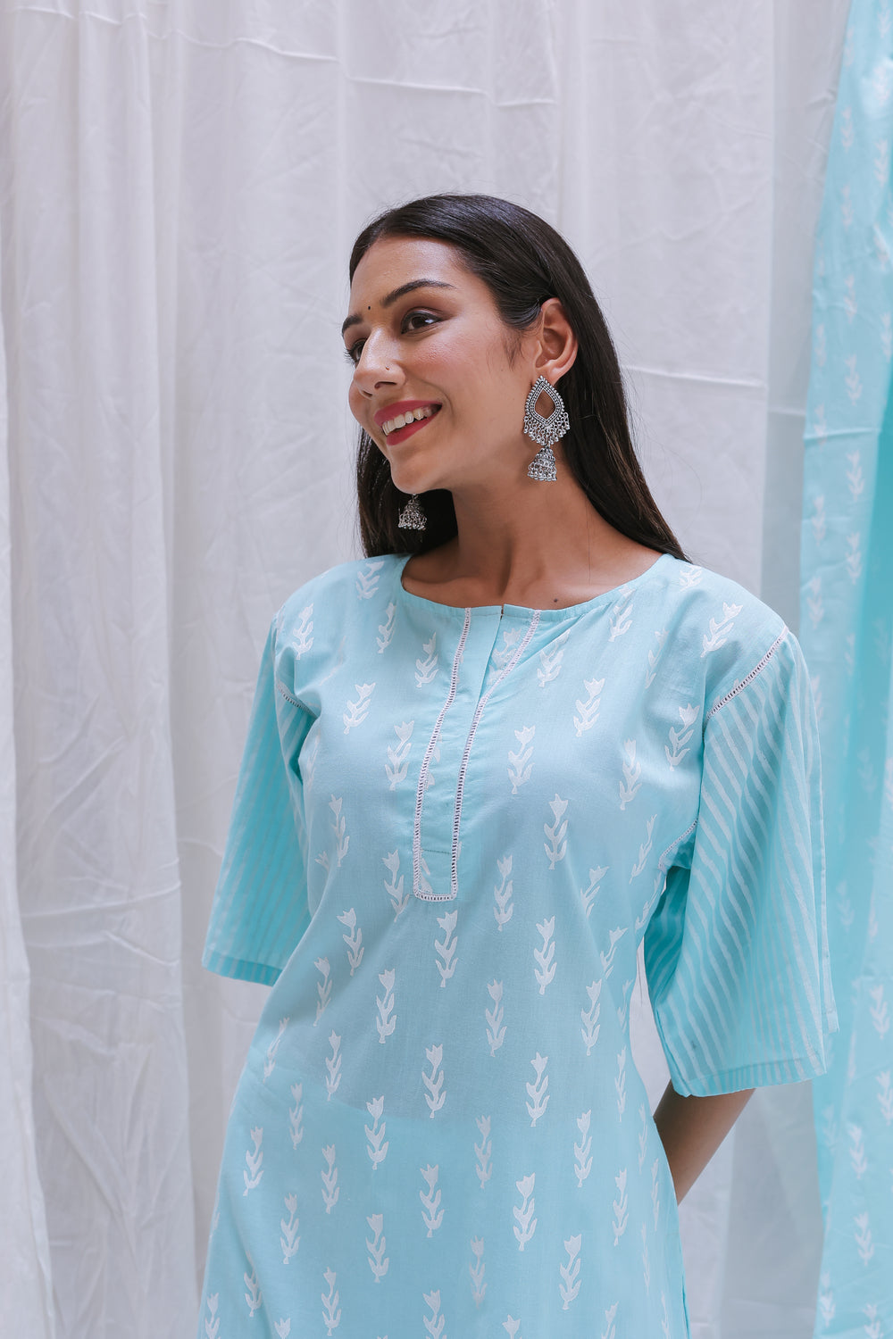 BROAD SRTIP SLEEVES KURTA SET OF-2