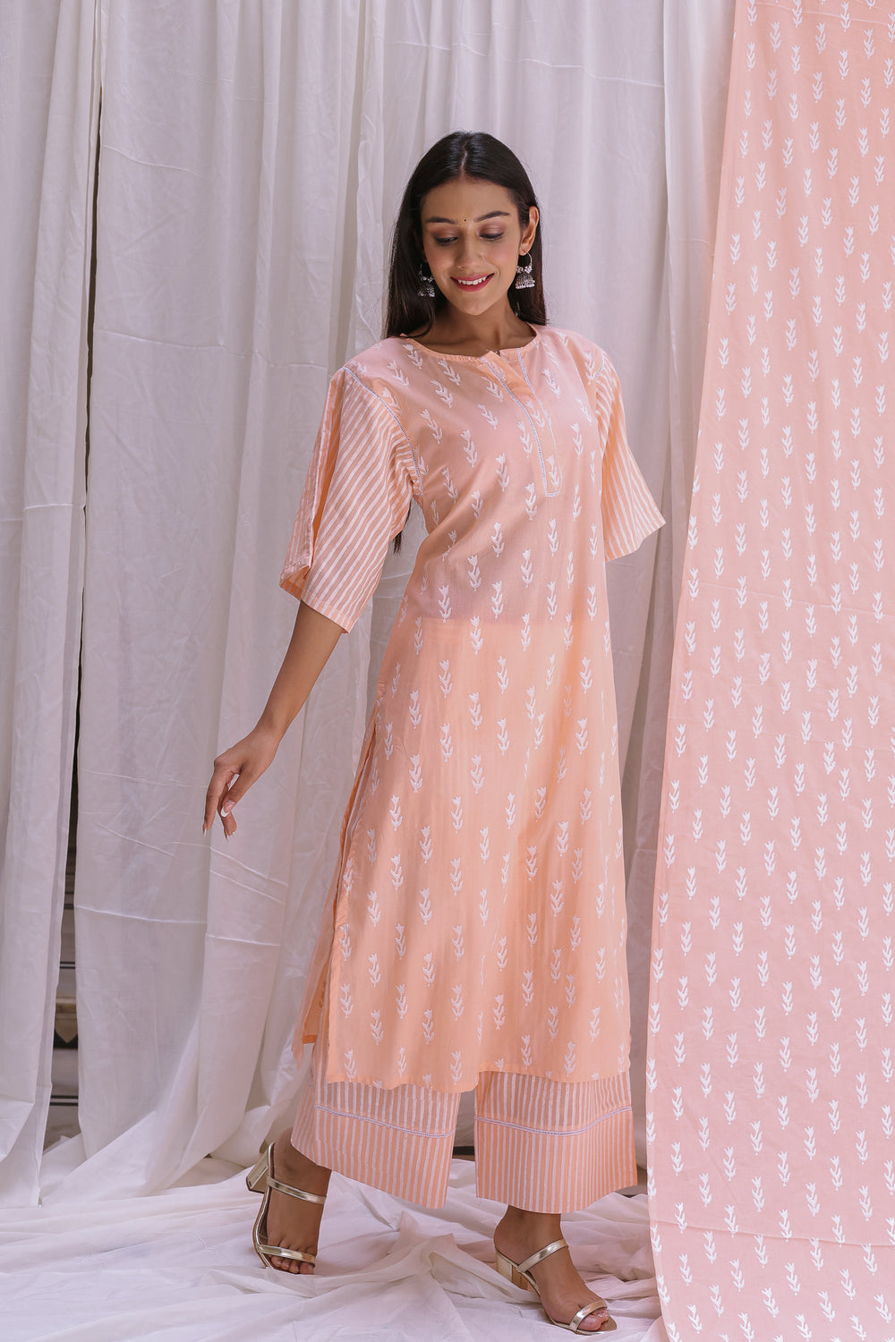 BROAD SRTIP SLEEVES KURTA SET OF-2