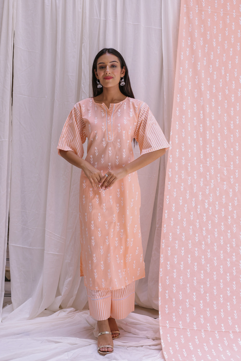 BROAD SRTIP SLEEVES KURTA SET OF-2