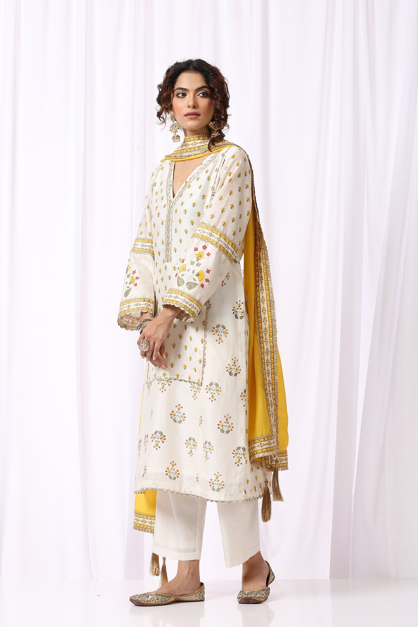 WHITE BASE CHANDERI HAND BLOCK PRINTED KURTA SET OF-2