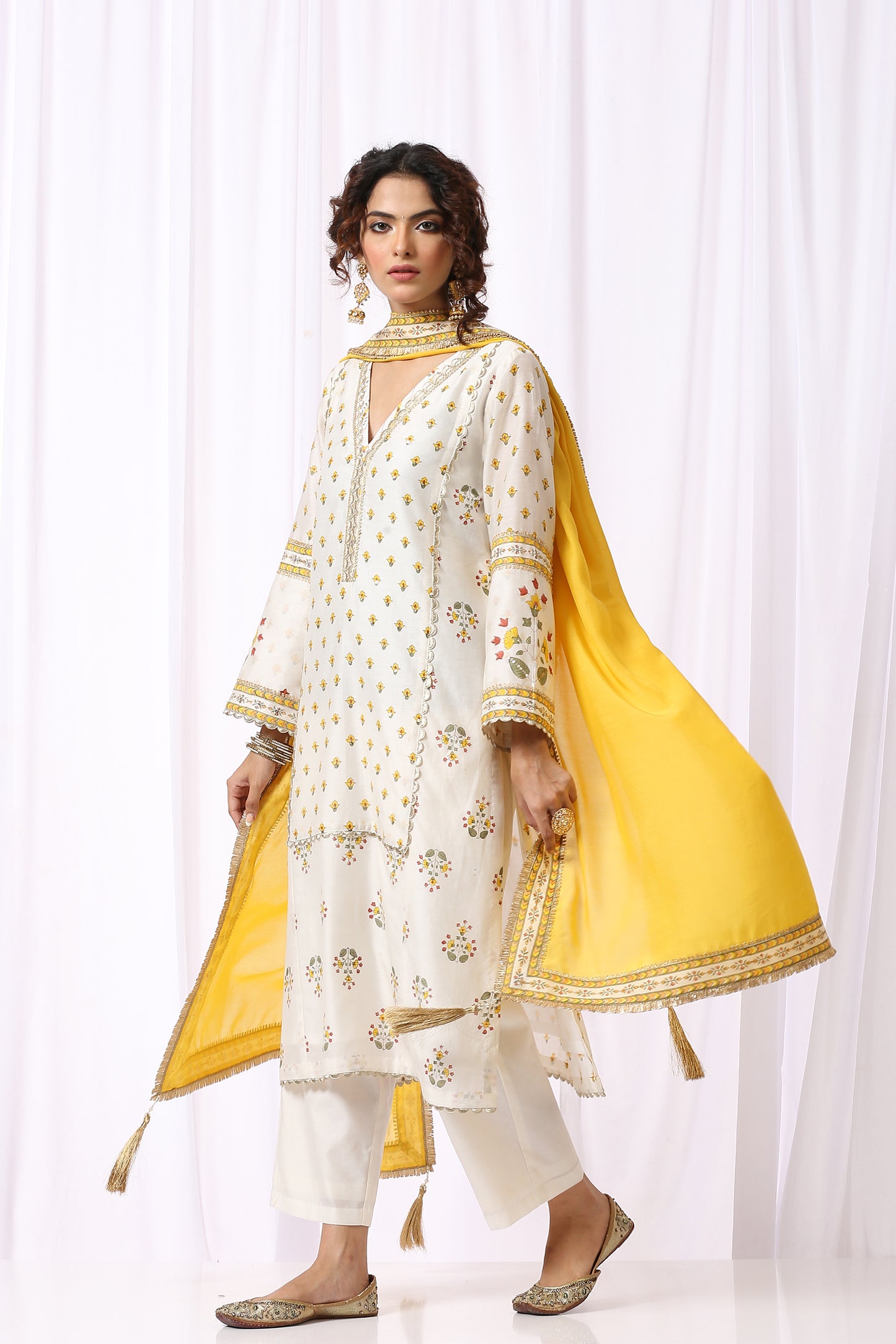 WHITE BASE CHANDERI HAND BLOCK PRINTED KURTA SET OF-2