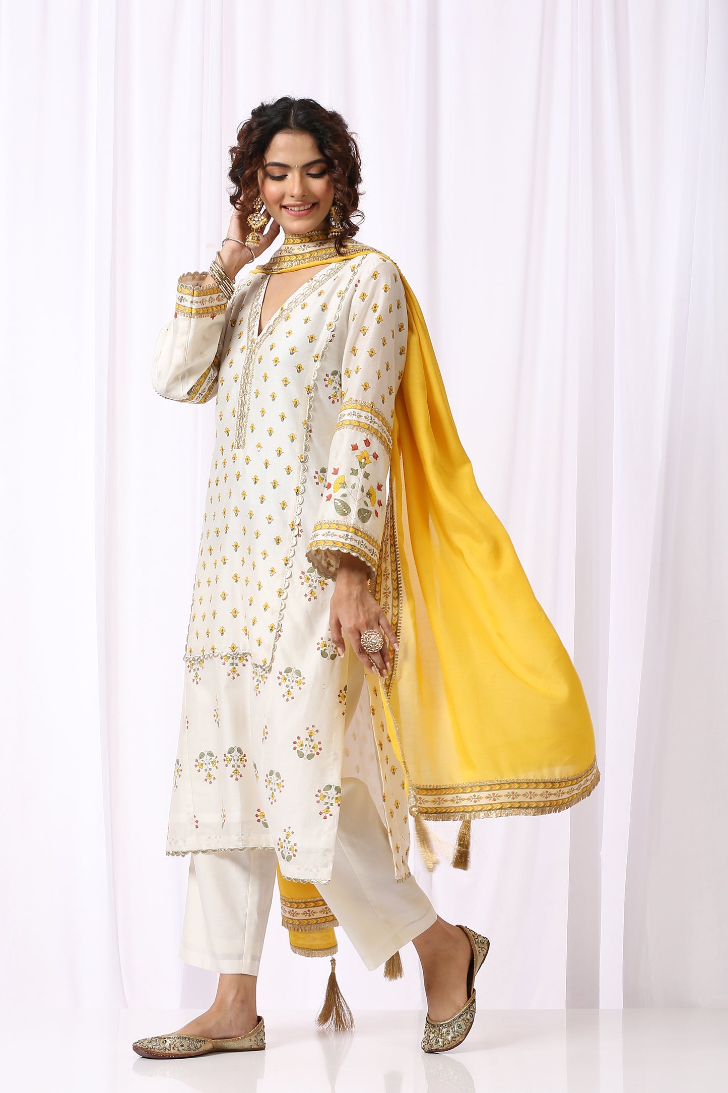 WHITE BASE CHANDERI HAND BLOCK PRINTED KURTA SET OF-2