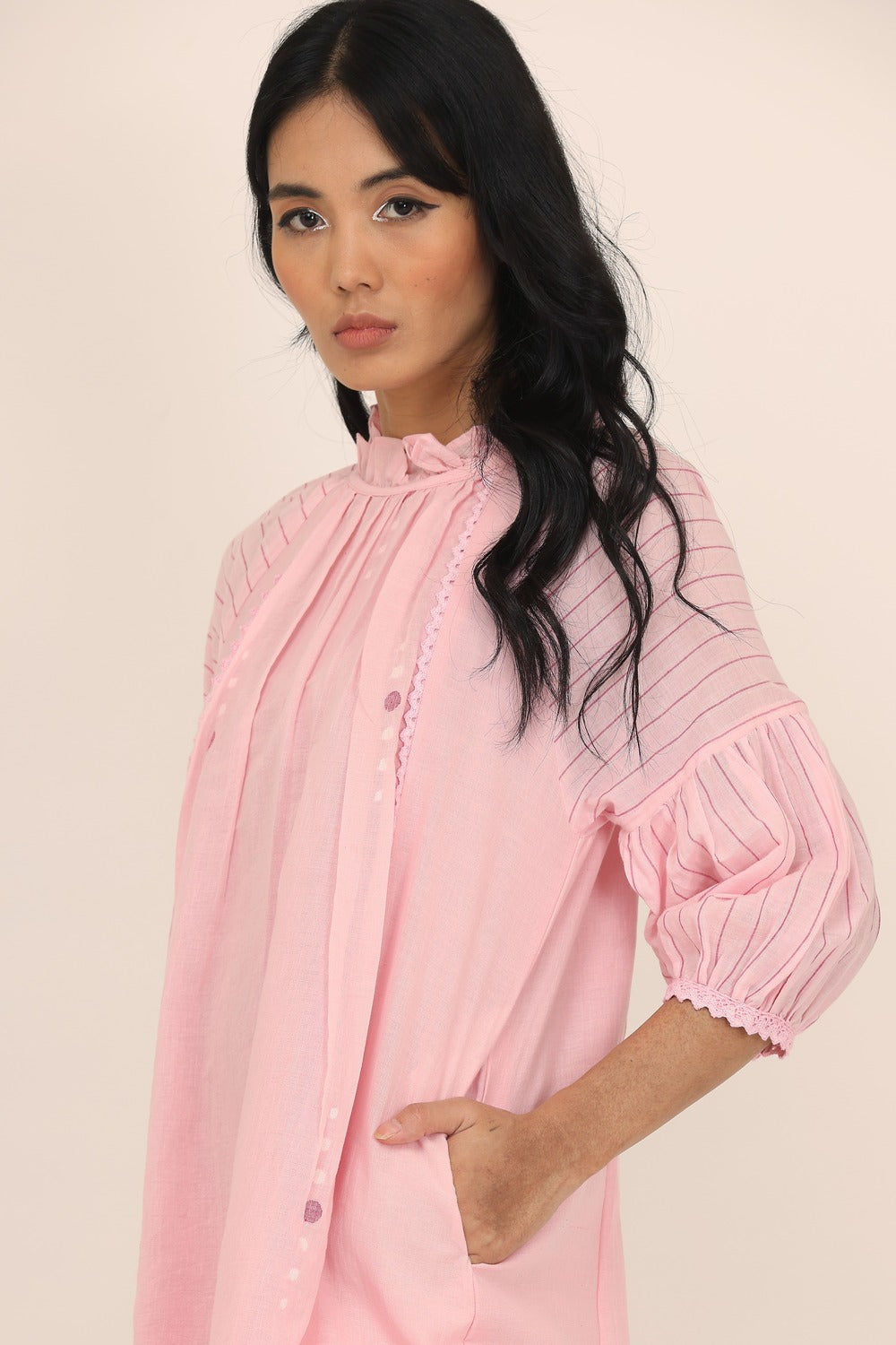 FRILL NECK SHORT DRESS
