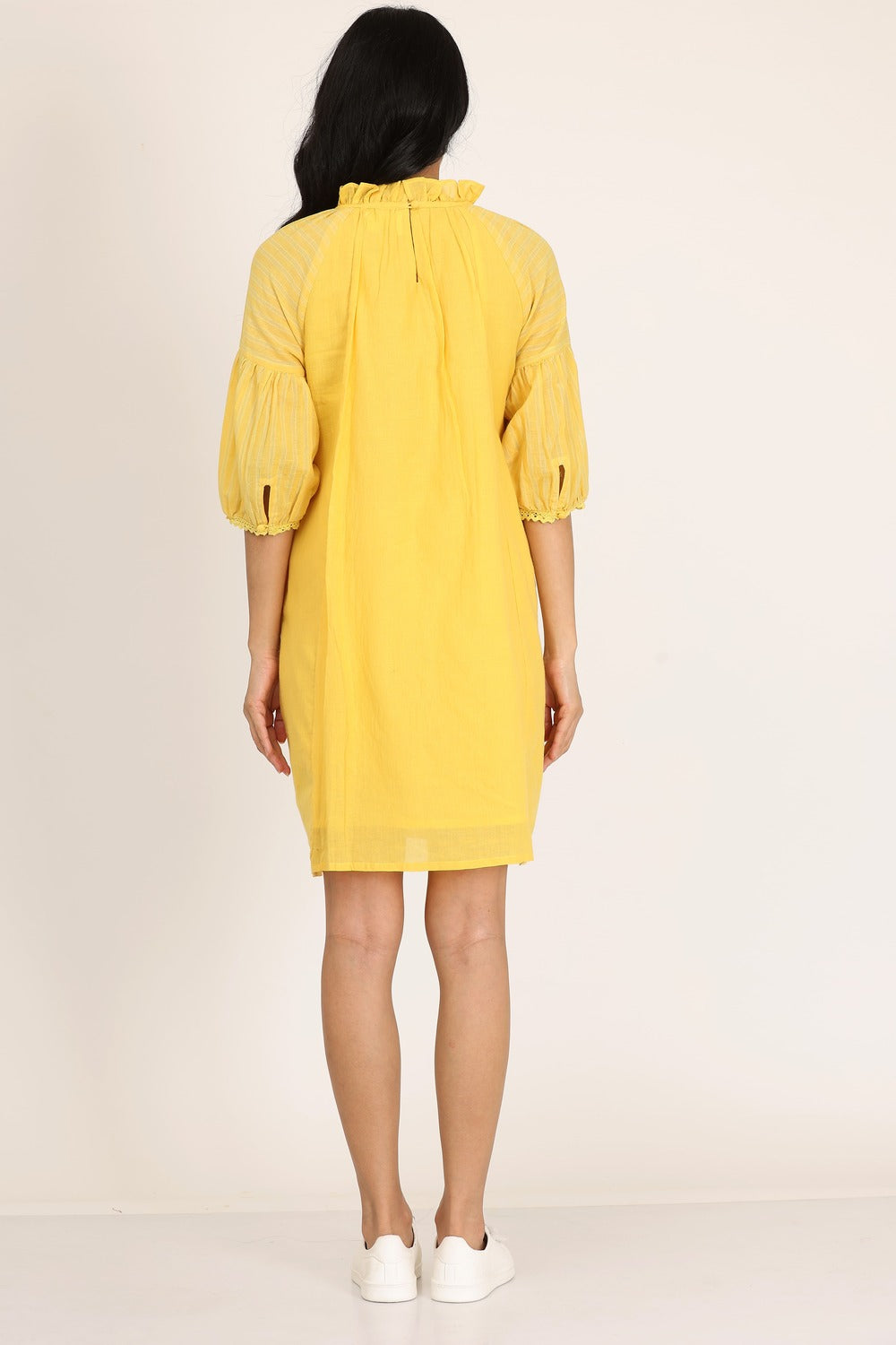 FRILL NECK SHORT DRESS