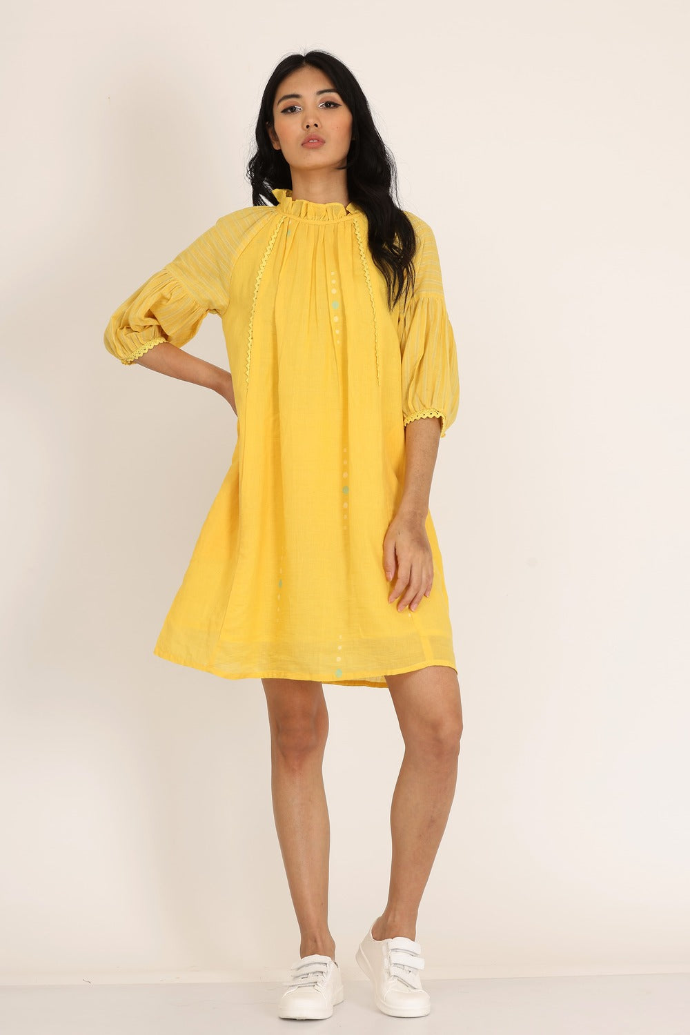FRILL NECK SHORT DRESS