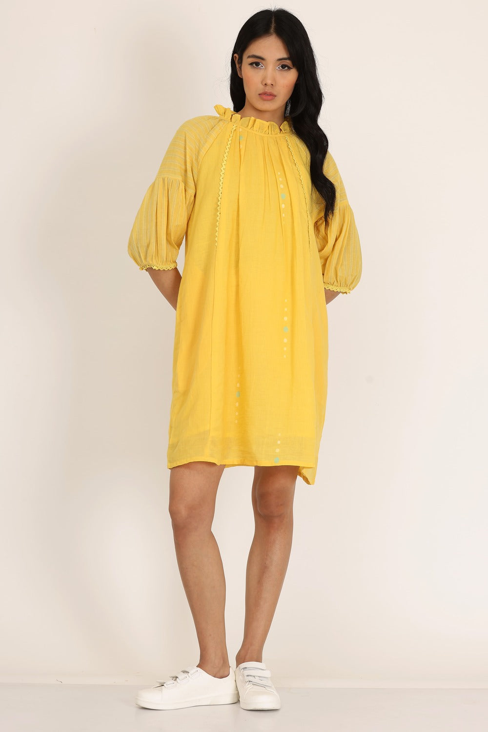 FRILL NECK SHORT DRESS