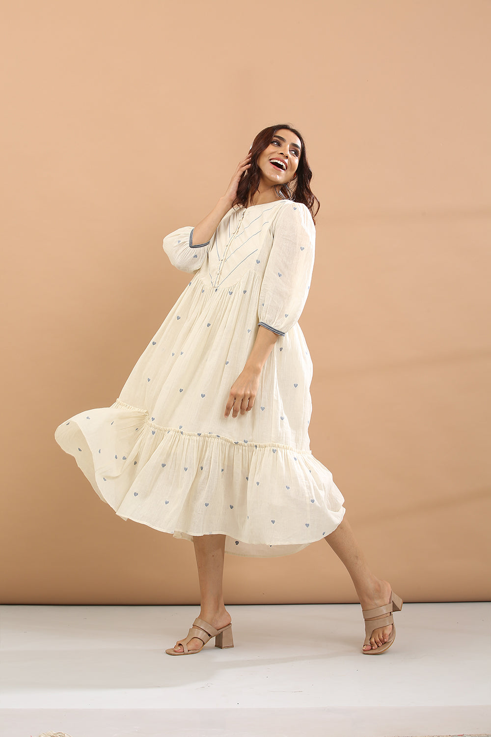 ROUND YOKE DRESS(BLUE HEART)