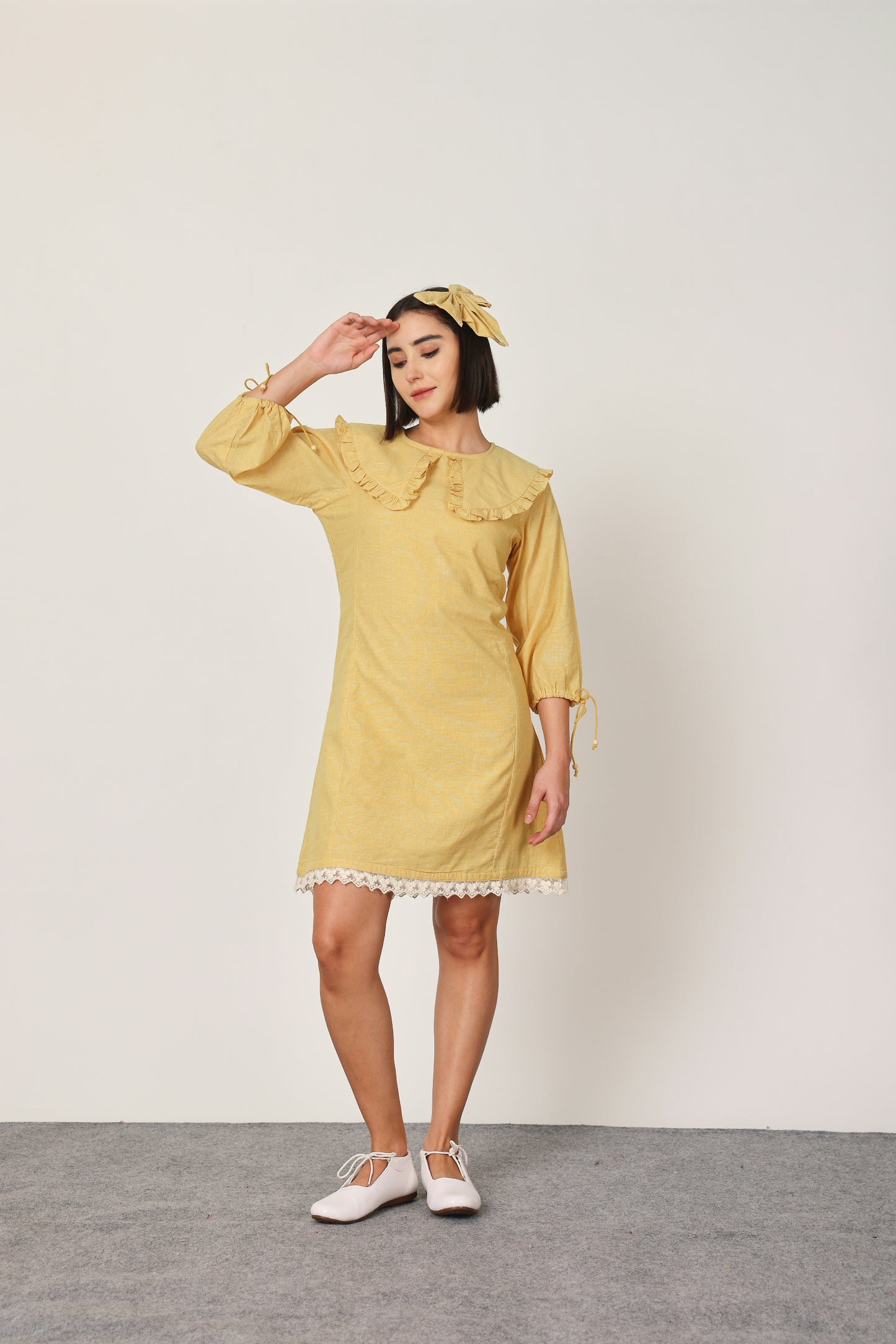 YELLOW RUFFLE COLLAR DETAILED SHORT DRESS