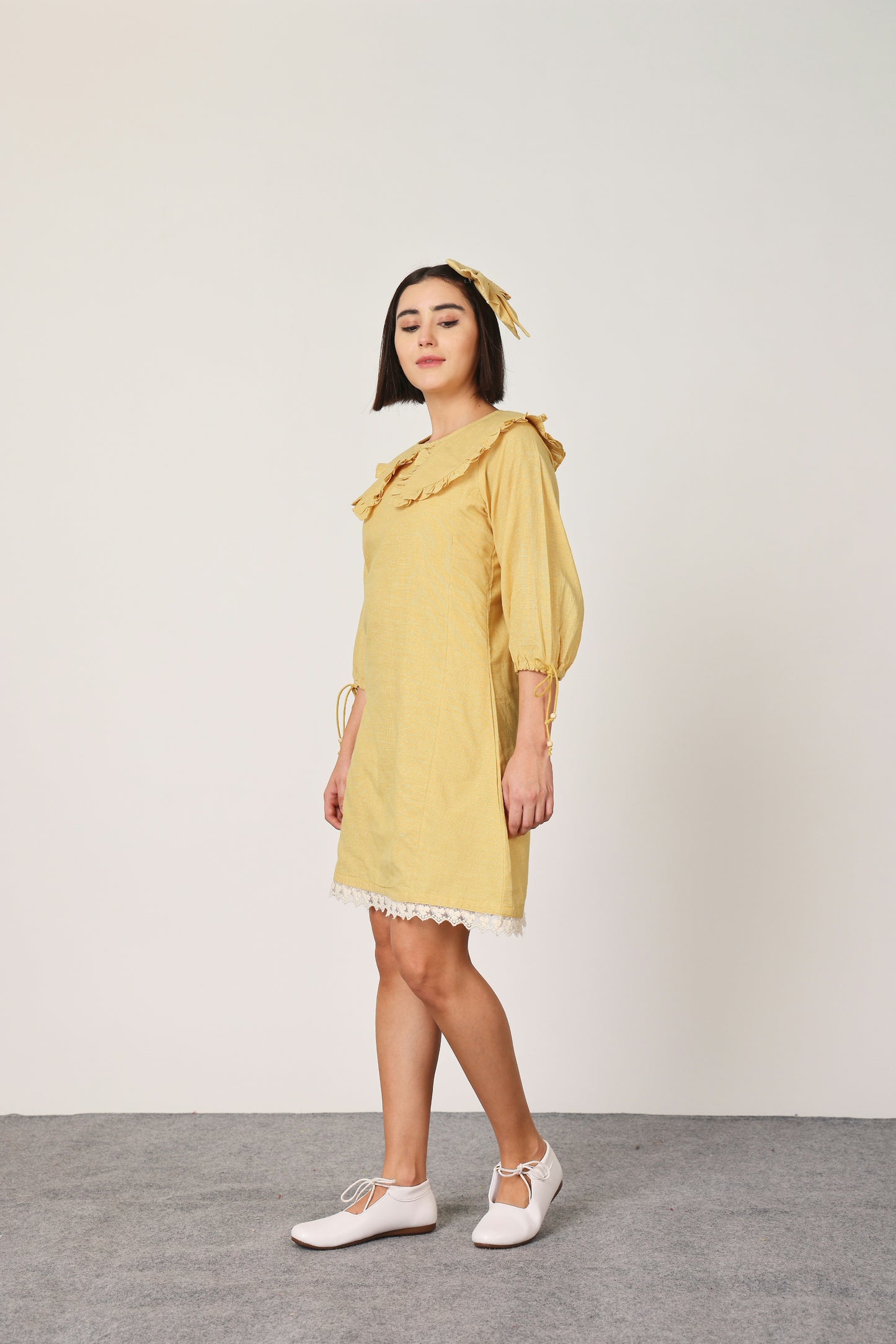 YELLOW RUFFLE COLLAR DETAILED SHORT DRESS
